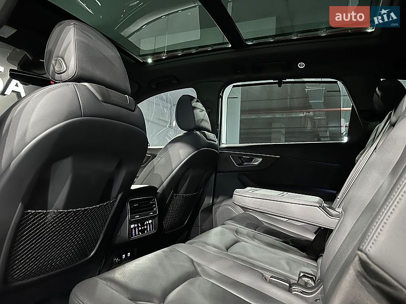Позашляховик / Кросовер Audi Q7 2021 в Одесі