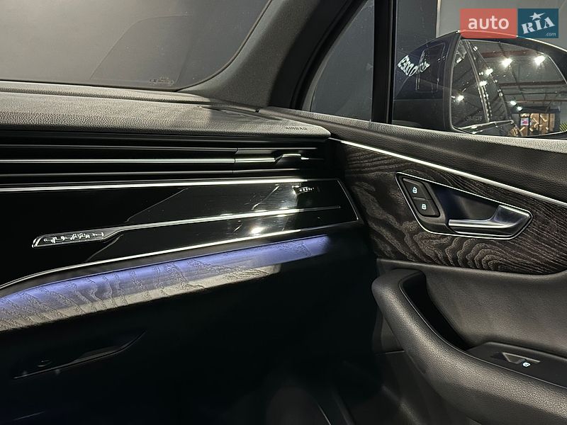Позашляховик / Кросовер Audi Q7 2021 в Одесі