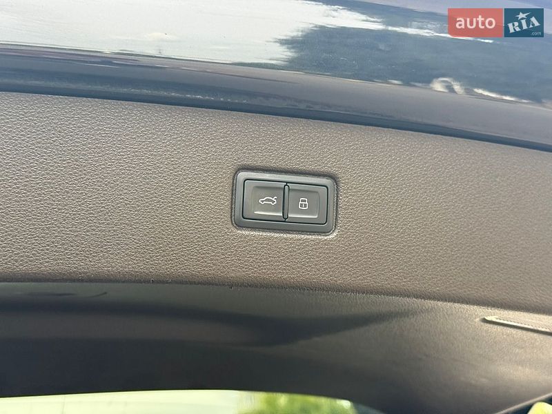Позашляховик / Кросовер Audi Q7 2016 в Львові