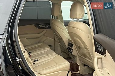 Позашляховик / Кросовер Audi Q7 2016 в Львові