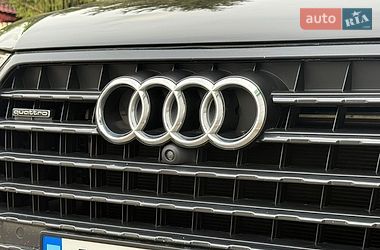 Позашляховик / Кросовер Audi Q7 2016 в Львові