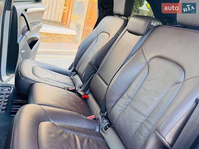 Позашляховик / Кросовер Audi Q7 2014 в Тячеві