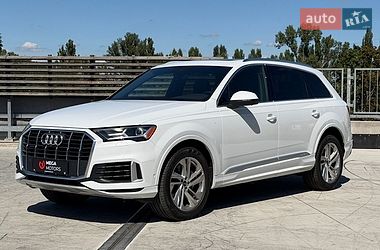Позашляховик / Кросовер Audi Q7 2021 в Києві