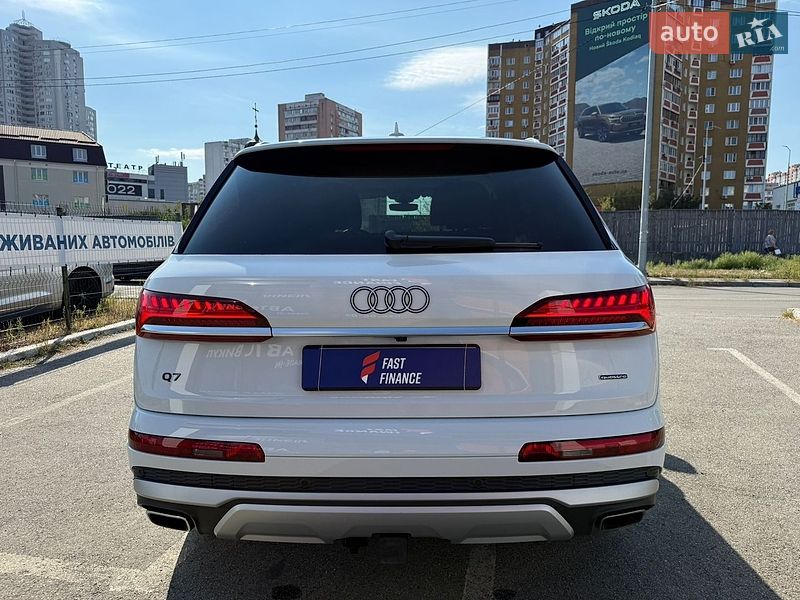Позашляховик / Кросовер Audi Q7 2025 в Києві