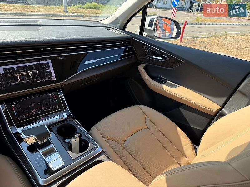 Позашляховик / Кросовер Audi Q7 2025 в Києві