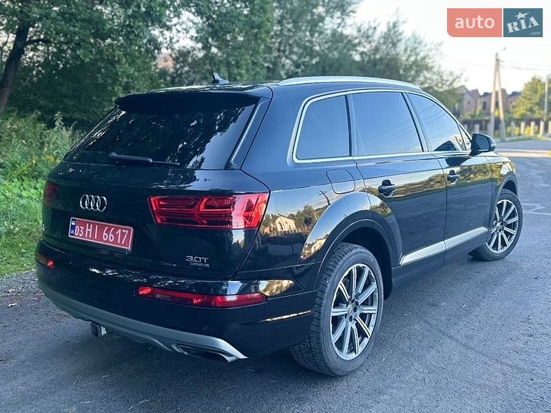 Позашляховик / Кросовер Audi Q7 2017 в Львові