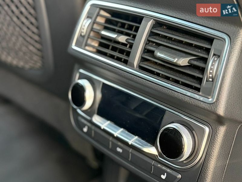 Внедорожник / Кроссовер Audi Q7 2017 в Кривом Роге