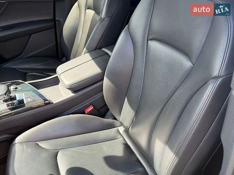 Внедорожник / Кроссовер Audi Q7 2017 в Кривом Роге