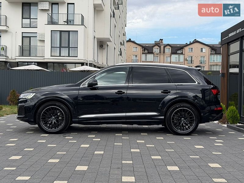 Позашляховик / Кросовер Audi Q7 2019 в Ужгороді