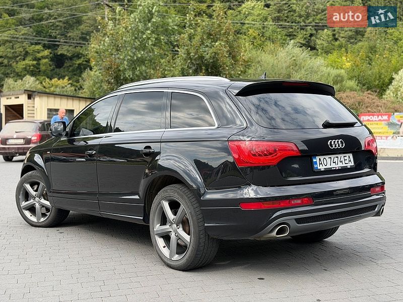 Позашляховик / Кросовер Audi Q7 2015 в Хусті