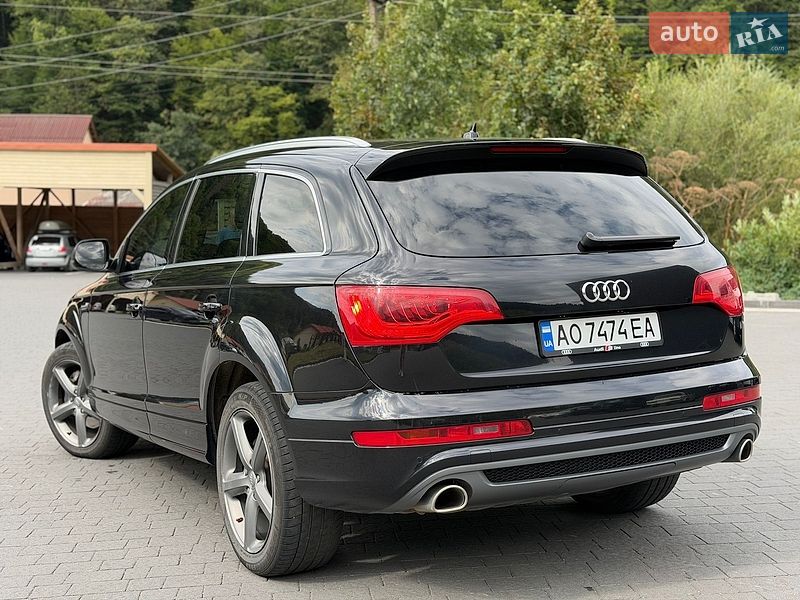 Позашляховик / Кросовер Audi Q7 2015 в Хусті