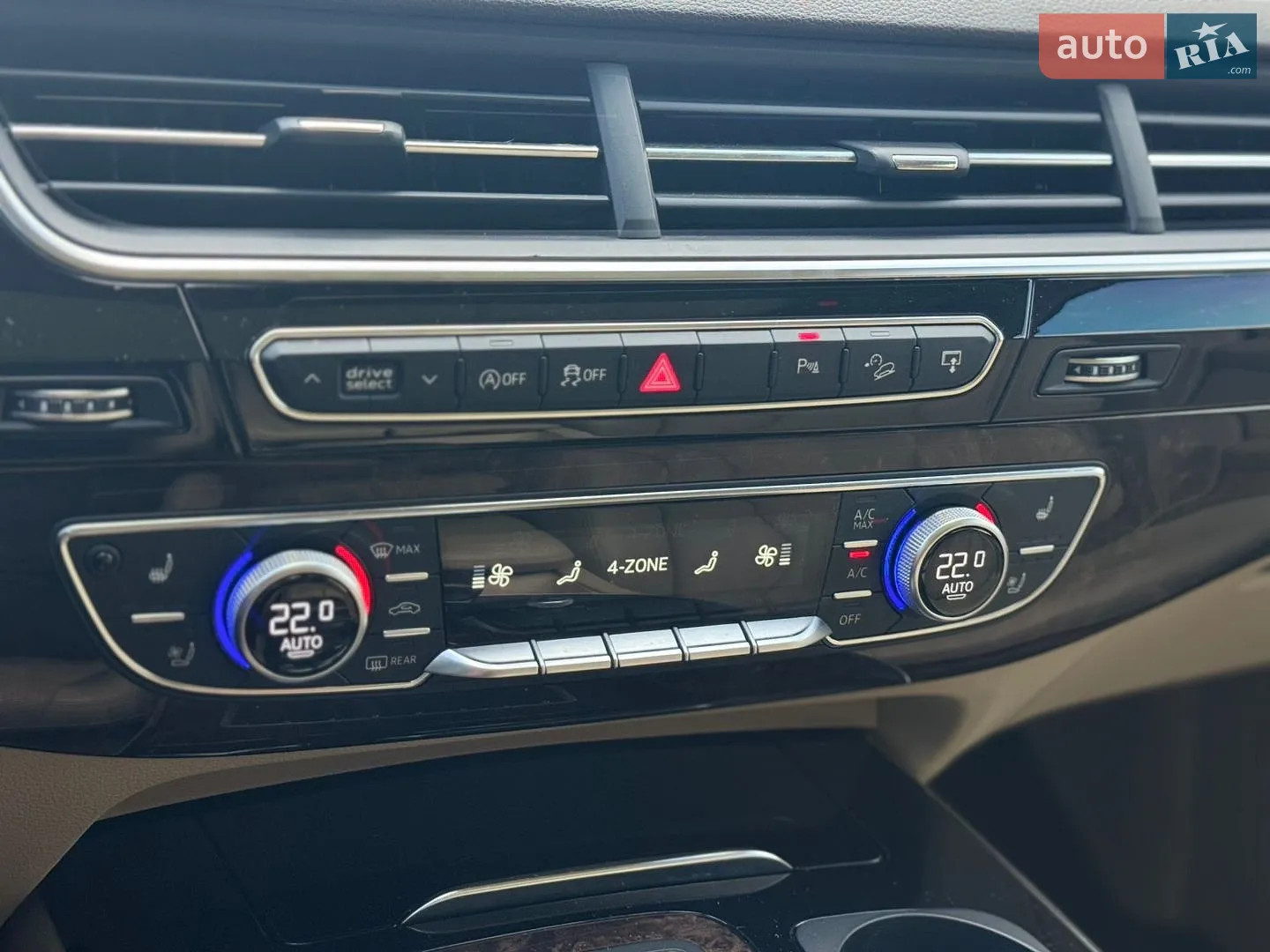 2017 Audi Q7 - мініатюра 26
