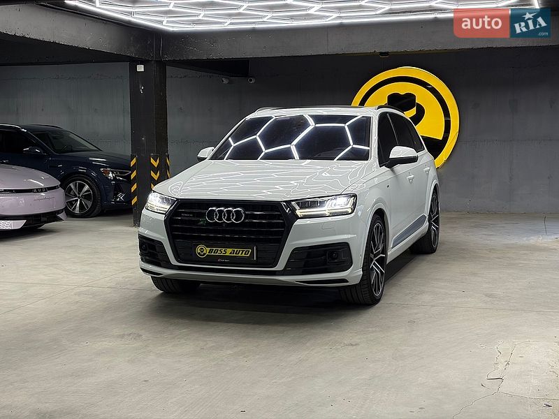 Позашляховик / Кросовер Audi Q7 2015 в Чернівцях фото 5 Позашляховик / Кросовер Audi Q7 2015 в Чернівцях