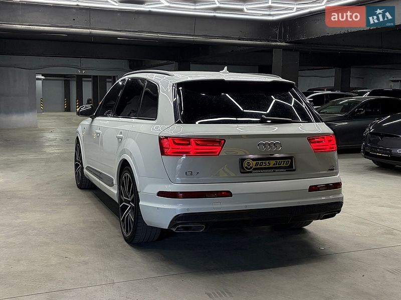 Позашляховик / Кросовер Audi Q7 2015 в Чернівцях фото 7 Позашляховик / Кросовер Audi Q7 2015 в Чернівцях