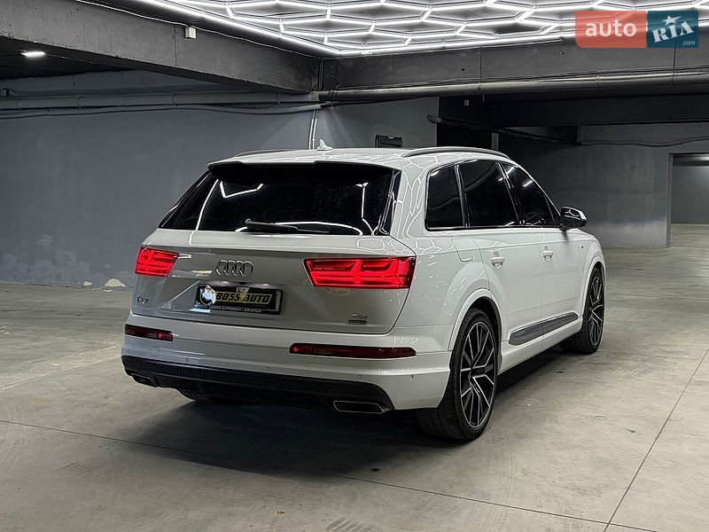 Позашляховик / Кросовер Audi Q7 2015 в Чернівцях фото 9 Позашляховик / Кросовер Audi Q7 2015 в Чернівцях