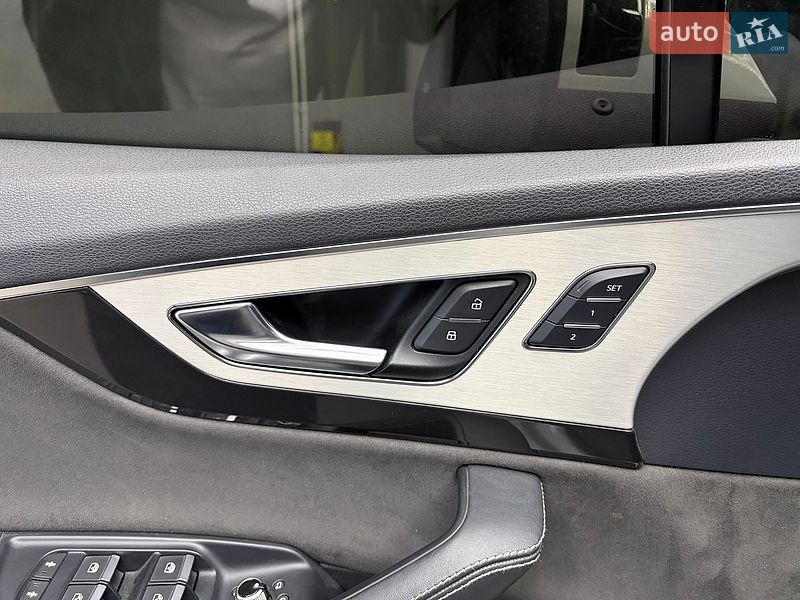Позашляховик / Кросовер Audi Q7 2015 в Чернівцях фото 18 Позашляховик / Кросовер Audi Q7 2015 в Чернівцях
