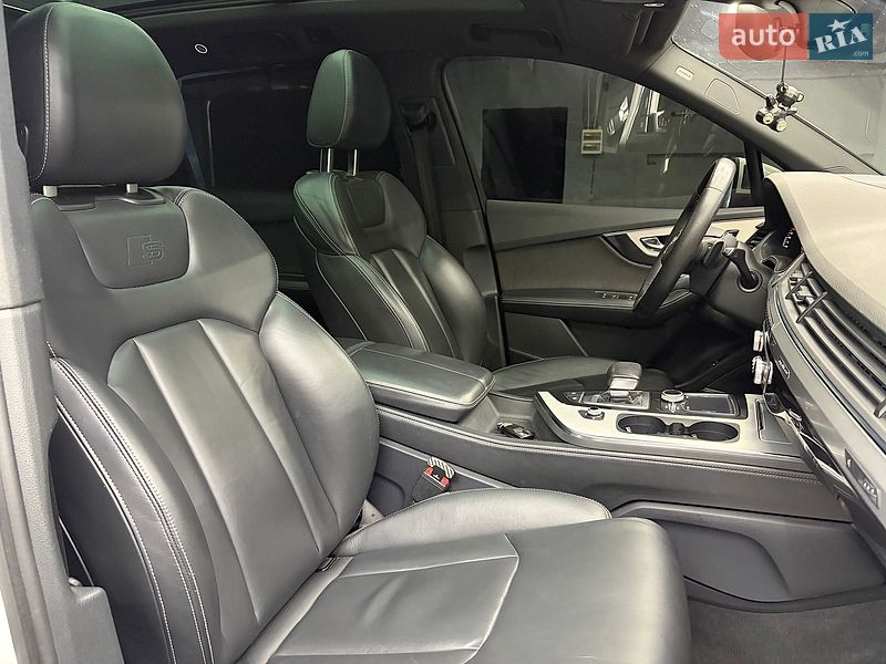 Позашляховик / Кросовер Audi Q7 2015 в Чернівцях фото 26 Позашляховик / Кросовер Audi Q7 2015 в Чернівцях