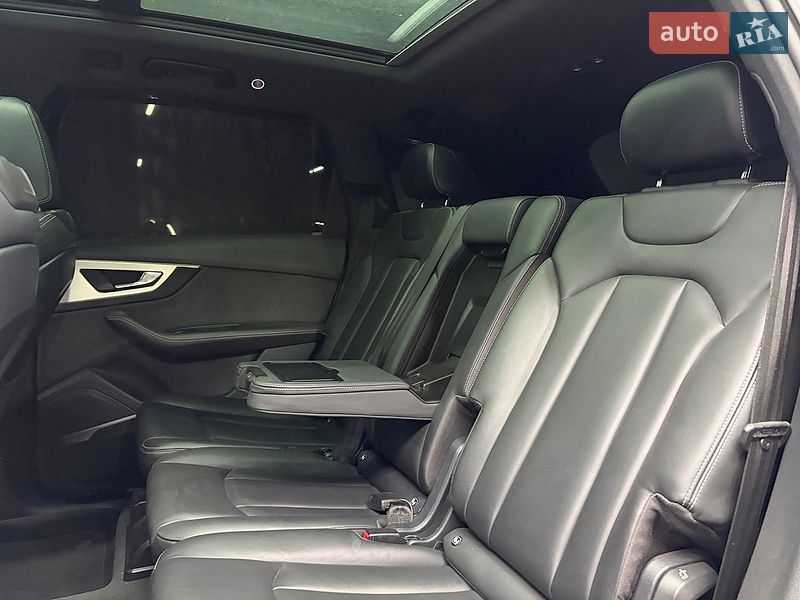 Позашляховик / Кросовер Audi Q7 2015 в Чернівцях фото 30 Позашляховик / Кросовер Audi Q7 2015 в Чернівцях