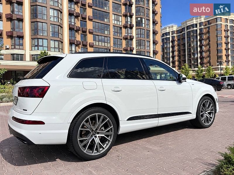 Внедорожник / Кроссовер Audi Q7 2019 в Софиевской Борщаговке