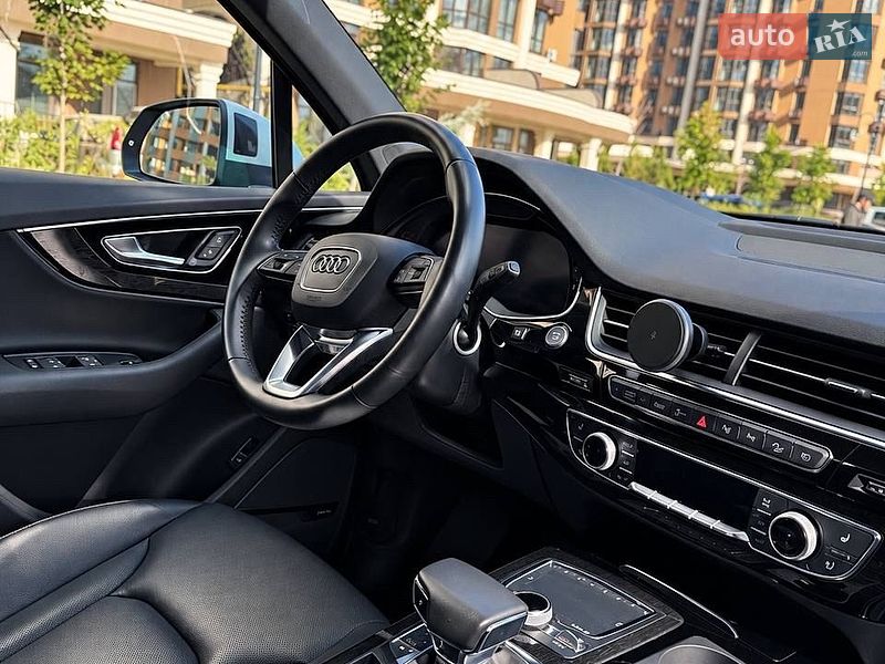 Внедорожник / Кроссовер Audi Q7 2019 в Софиевской Борщаговке