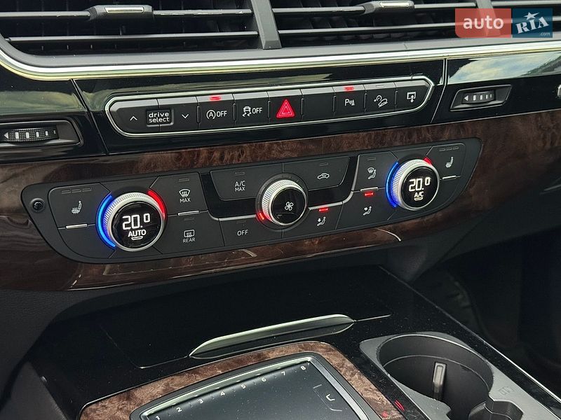 Позашляховик / Кросовер Audi Q7 2016 в Вінниці