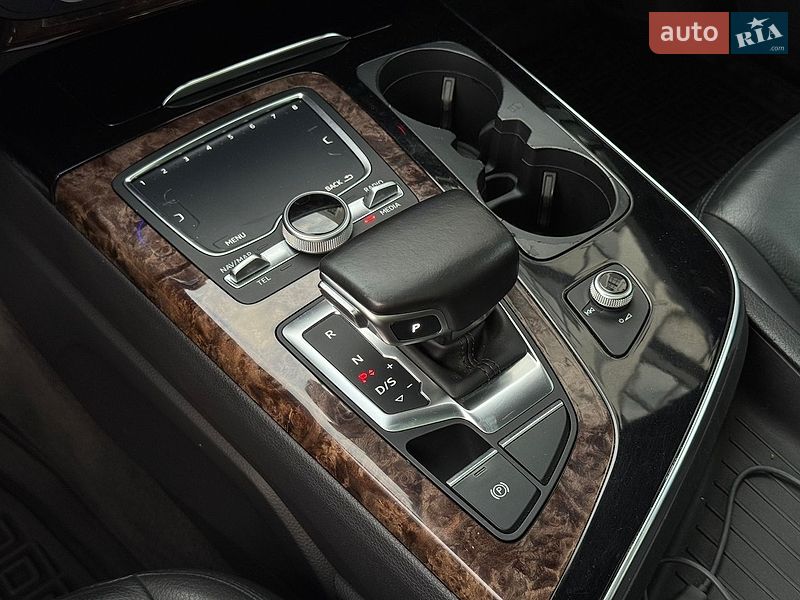 Позашляховик / Кросовер Audi Q7 2016 в Вінниці