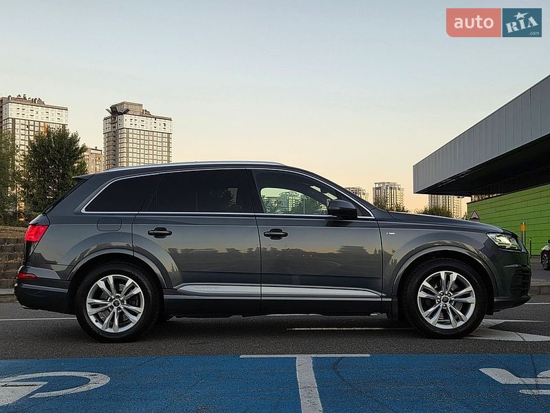 Позашляховик / Кросовер Audi Q7 2015 в Києві фото 10 Позашляховик / Кросовер Audi Q7 2015 в Києві