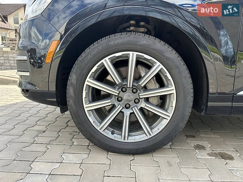 Внедорожник / Кроссовер Audi Q7 2017 в Луцке