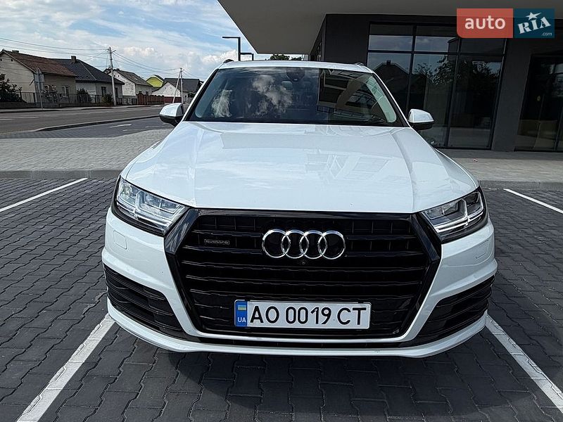 Позашляховик / Кросовер Audi Q7 2019 в Виноградові