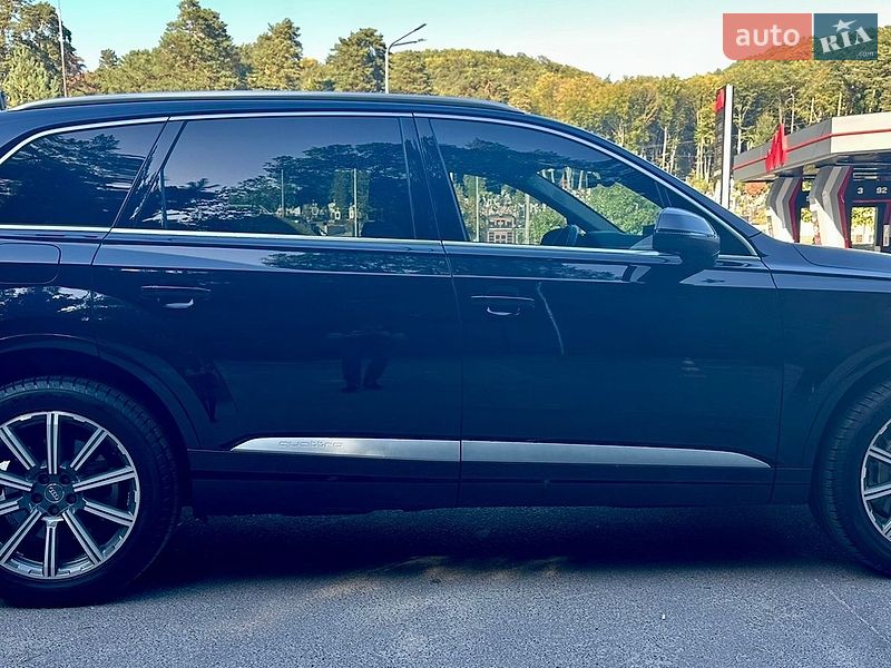 Позашляховик / Кросовер Audi Q7 2017 в Львові