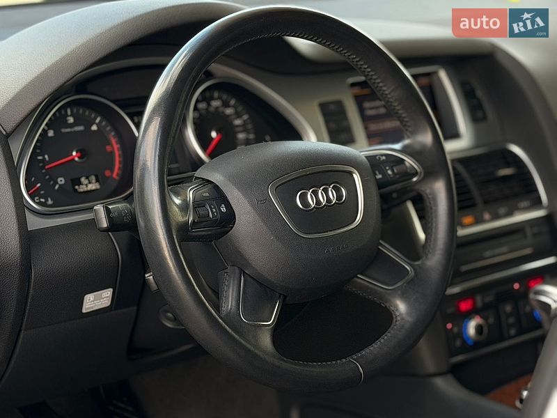 Позашляховик / Кросовер Audi Q7 2013 в Миколаєві