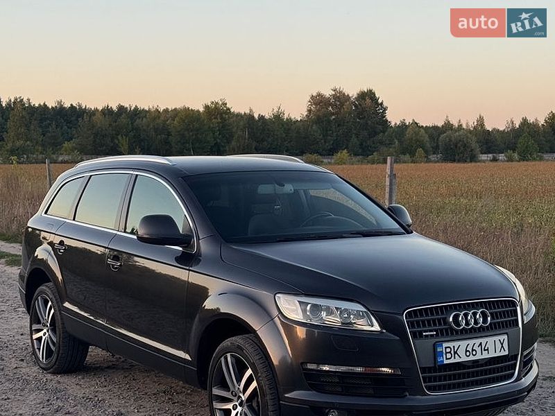 Позашляховик / Кросовер Audi Q7 2007 в Рівному
