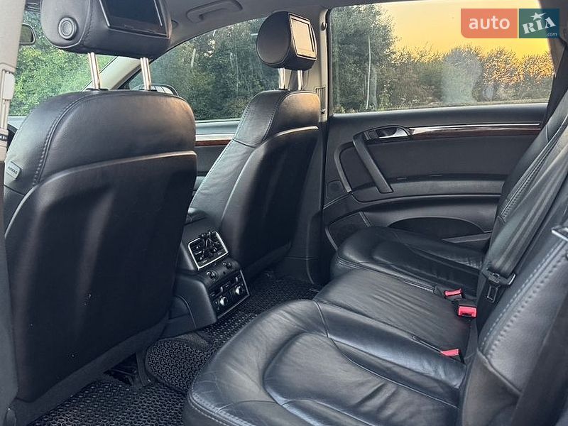 Позашляховик / Кросовер Audi Q7 2007 в Рівному