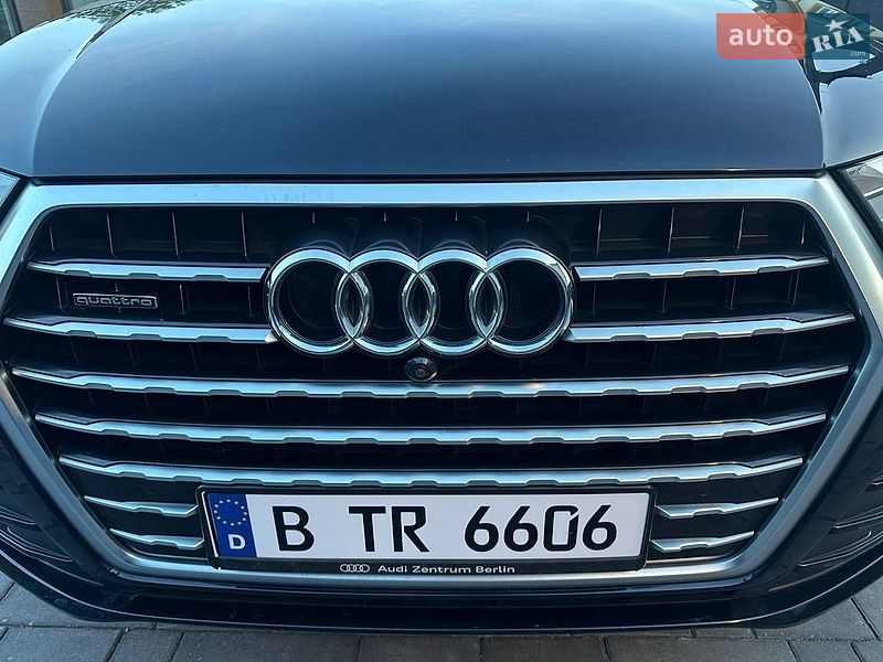 Позашляховик / Кросовер Audi Q7 2016 в Рівному