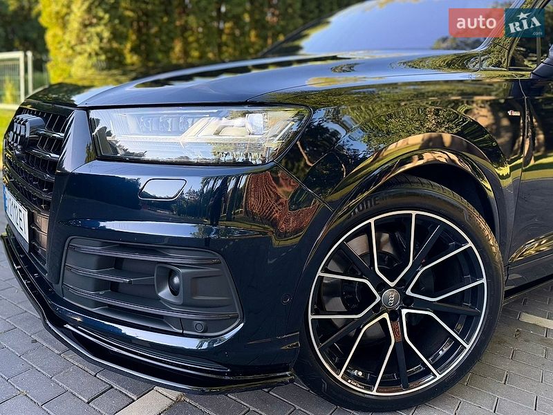 Внедорожник / Кроссовер Audi Q7 2016 в Шепетовке