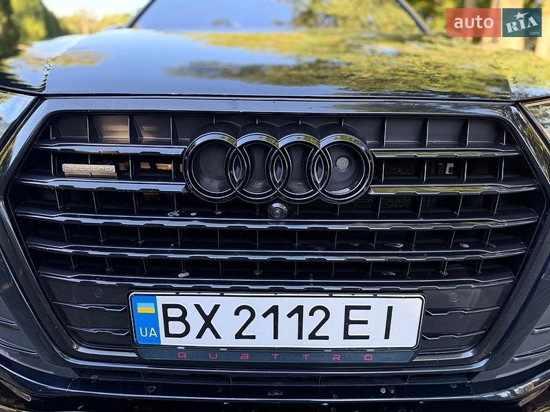 Внедорожник / Кроссовер Audi Q7 2016 в Шепетовке