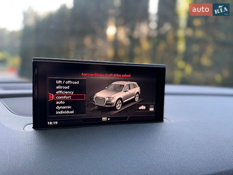 Внедорожник / Кроссовер Audi Q7 2016 в Шепетовке