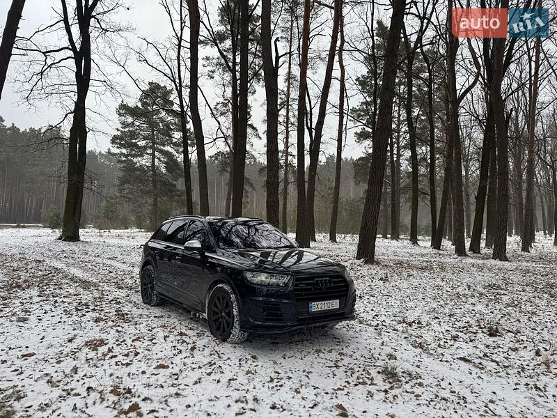 Внедорожник / Кроссовер Audi Q7 2016 в Шепетовке
