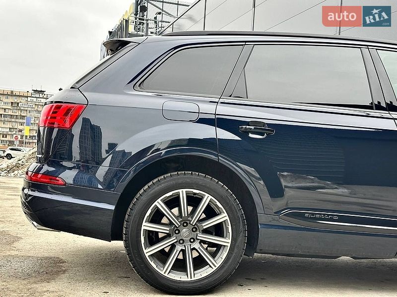 Внедорожник / Кроссовер Audi Q7 2015 в Львове