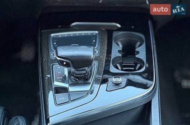 Внедорожник / Кроссовер Audi Q7 2016 в Кривом Роге