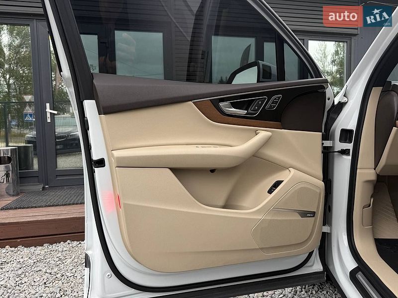 Внедорожник / Кроссовер Audi Q7 2016 в Львове