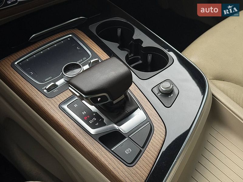 Внедорожник / Кроссовер Audi Q7 2016 в Львове