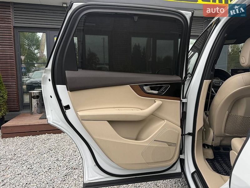 Внедорожник / Кроссовер Audi Q7 2016 в Львове