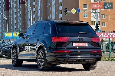 Позашляховик / Кросовер Audi Q7 2018 в Києві