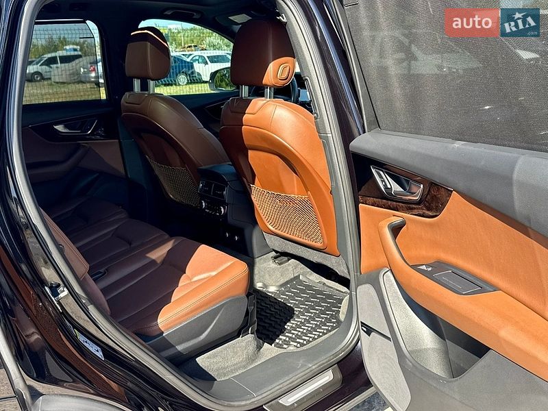 Позашляховик / Кросовер Audi Q7 2018 в Києві