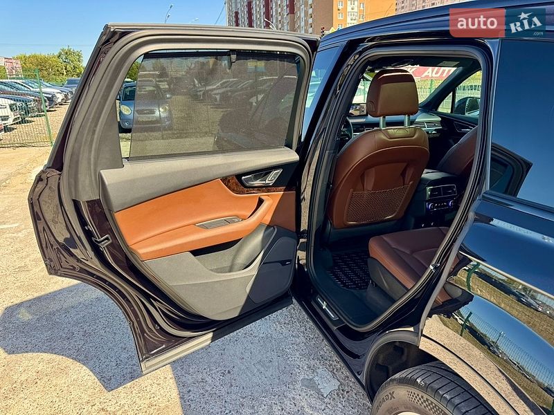 Позашляховик / Кросовер Audi Q7 2018 в Києві
