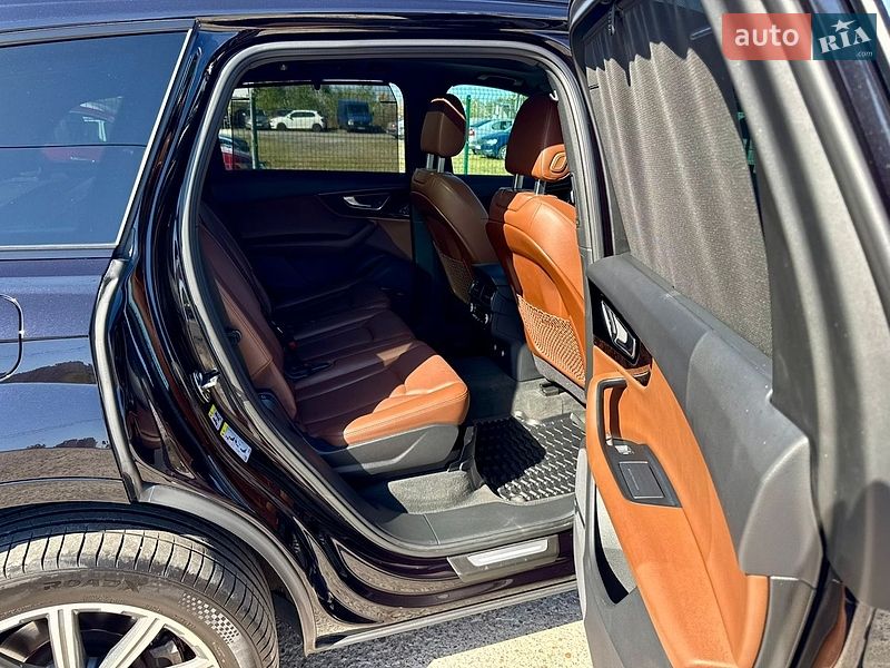 Позашляховик / Кросовер Audi Q7 2018 в Києві