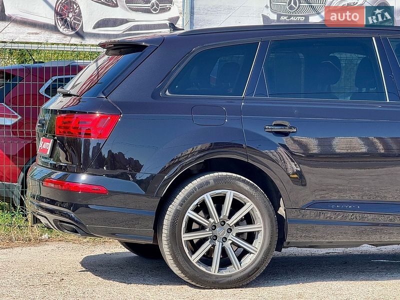 Позашляховик / Кросовер Audi Q7 2018 в Києві