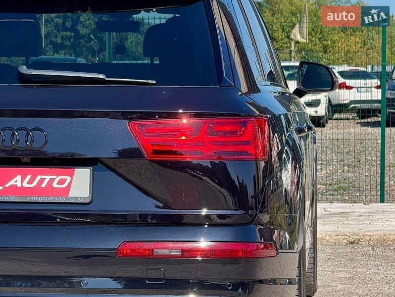 Позашляховик / Кросовер Audi Q7 2018 в Києві