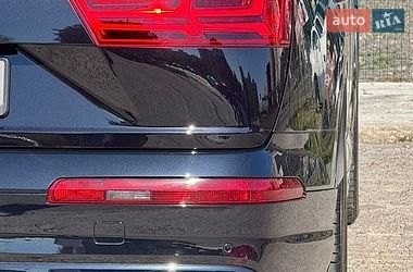 Позашляховик / Кросовер Audi Q7 2018 в Києві